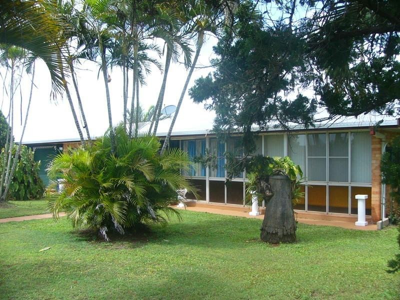 527 Gin Gin Road, Oakwood QLD 4670