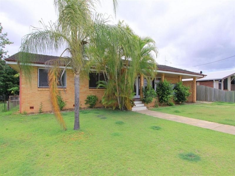 6 Brasch Street, Kepnock QLD 4670