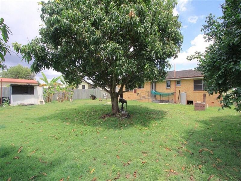 6 Brasch Street, Kepnock QLD 4670