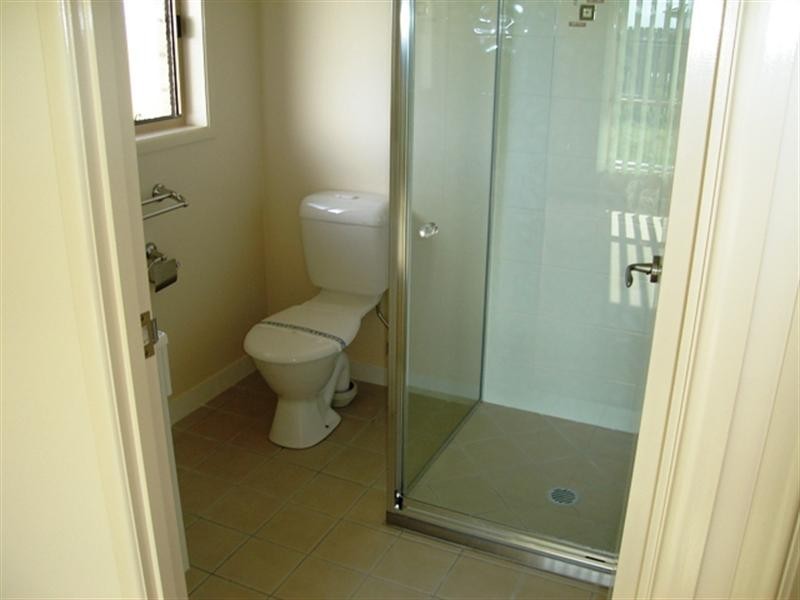 8 Regent Court, Thabeban QLD 4670