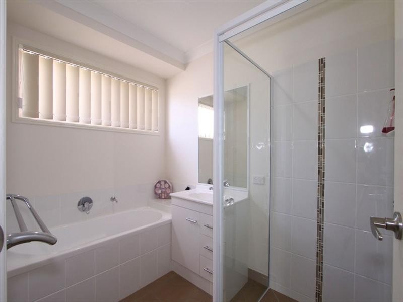 21 Green Avenue, Branyan QLD 4670