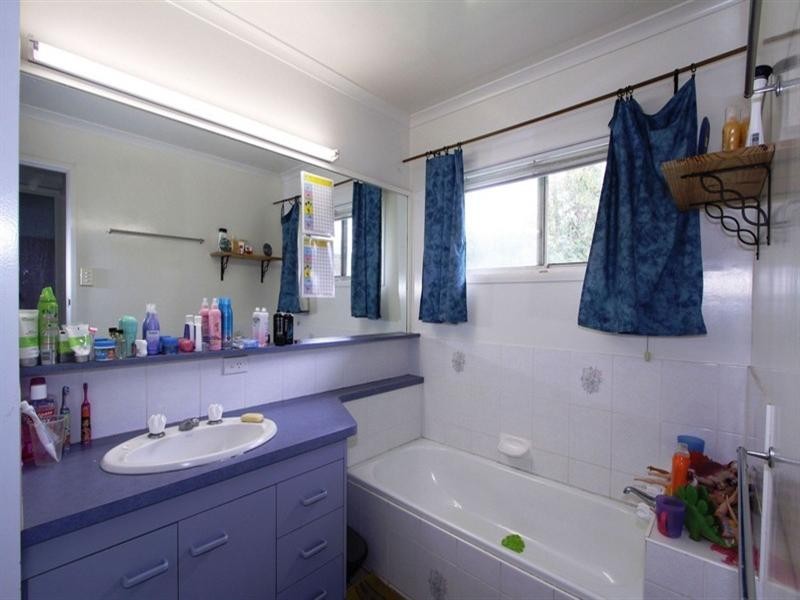 1 Barellan Parade, Bundaberg East QLD 4670