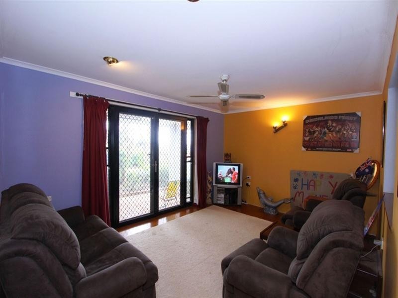 1 Barellan Parade, Bundaberg East QLD 4670