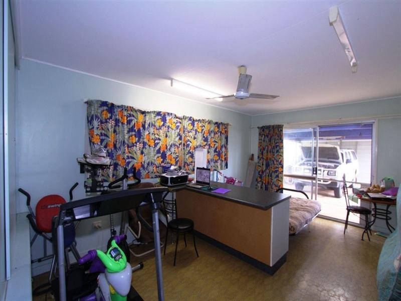 1 Barellan Parade, Bundaberg East QLD 4670