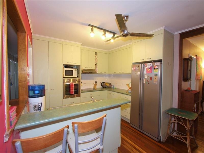 14 Wilson Street, Kepnock QLD 4670