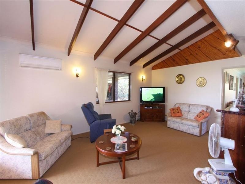 18 Barellan Parade, Bundaberg East QLD 4670