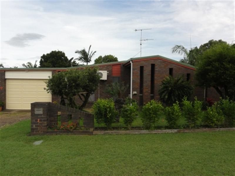 2 Crest Street, Avoca QLD 4670