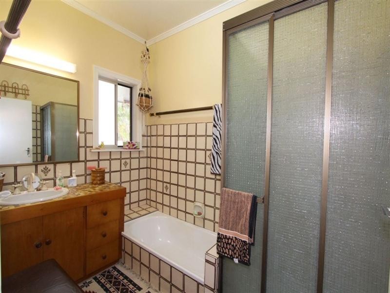 1 One Mile Road, Bundaberg North QLD 4670