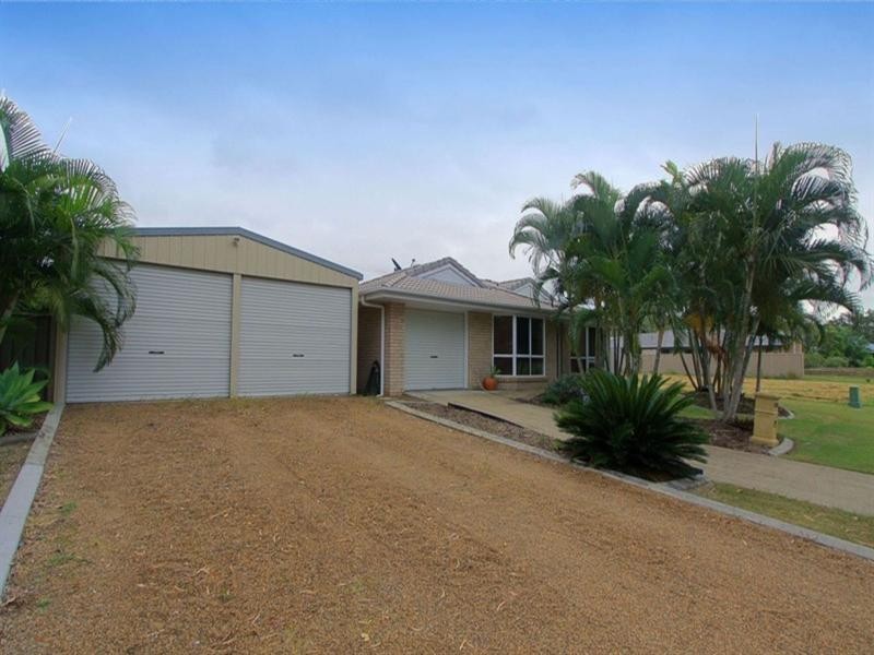 2 Albatross Court, Moore Park Beach QLD 4670
