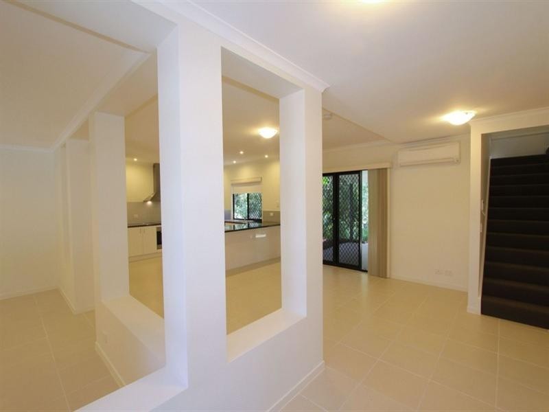 4 Kentia Avenue, Moore Park Beach QLD 4670