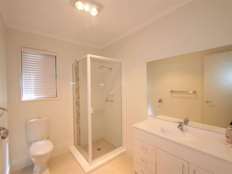 4 Kentia Avenue, Moore Park Beach QLD 4670