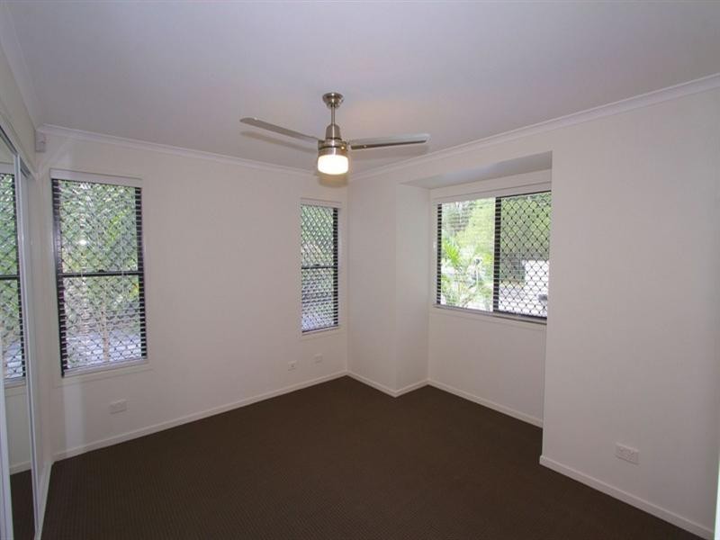 4 Kentia Avenue, Moore Park Beach QLD 4670