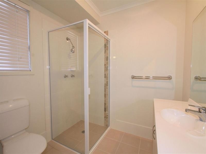 4 Kentia Avenue, Moore Park Beach QLD 4670