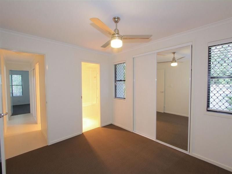 1/4 Kentia Avenue, Moore Park Beach QLD 4670