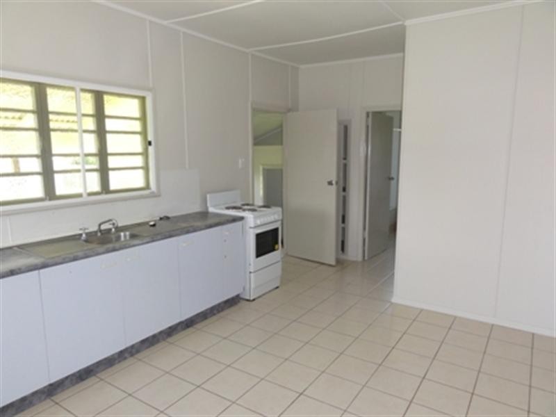 46 Burnett Heads Road, Burnett Heads QLD 4670