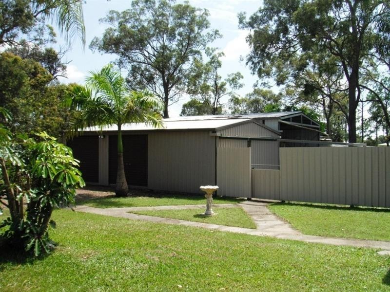 3 Kiwi Court, Branyan QLD 4670