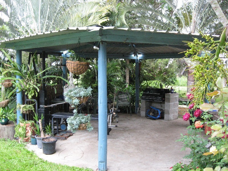 Moore Park Beach QLD 4670