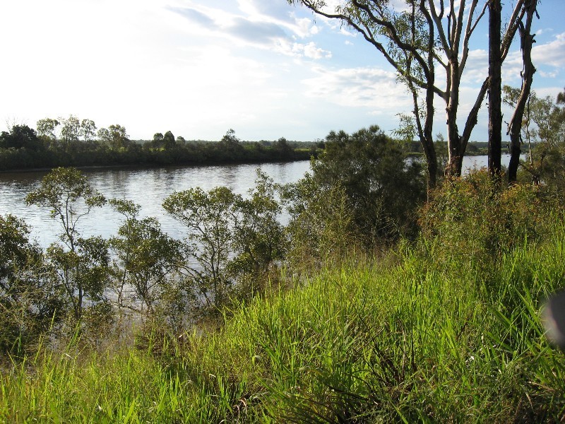 Moore Park Beach QLD 4670