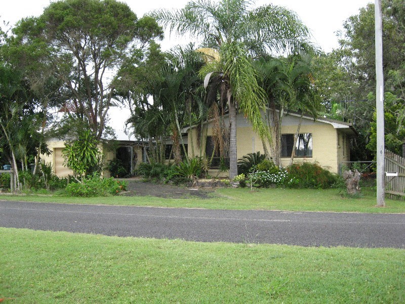 Moore Park Beach QLD 4670