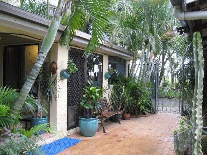 Moore Park Beach QLD 4670