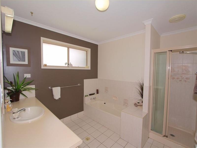 6 Magee Court, Kepnock QLD 4670