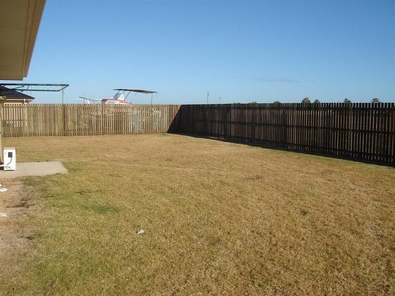 8 Regent Court, Thabeban QLD 4670