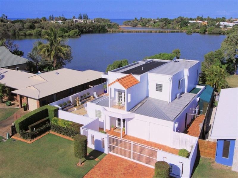 73 Fairway Drive, Bargara QLD 4670