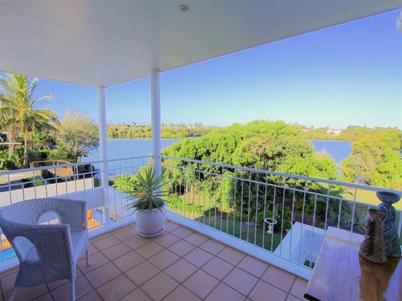 73 Fairway Drive, Bargara QLD 4670