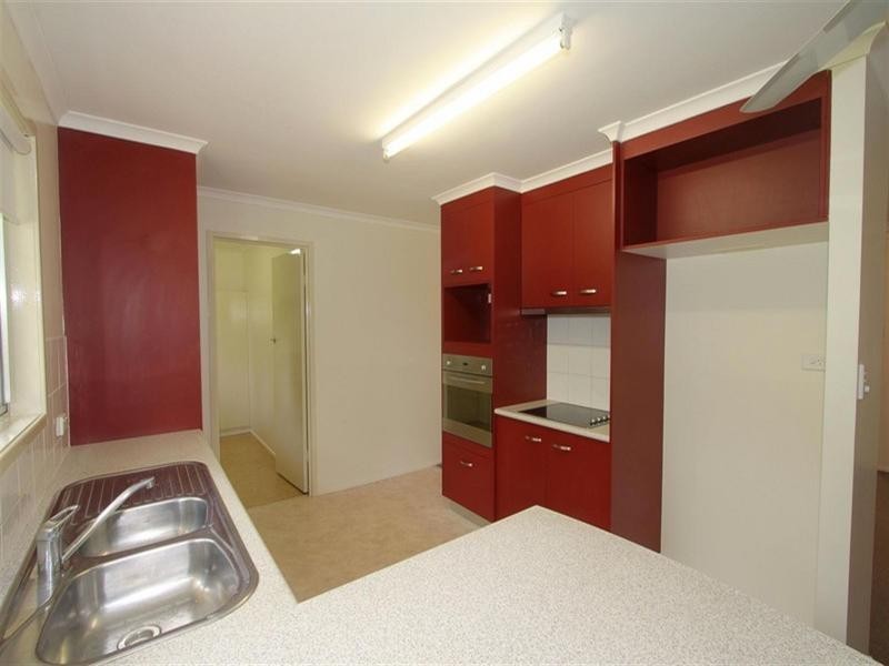 3 Newitt Street (off McCarthy St), Thabeban QLD 4670