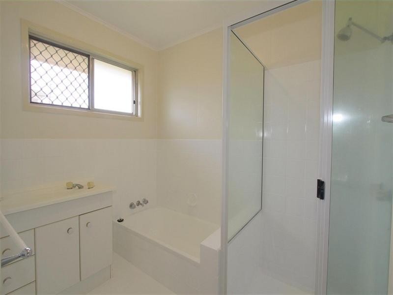 3 Newitt Street (off McCarthy St), Thabeban QLD 4670