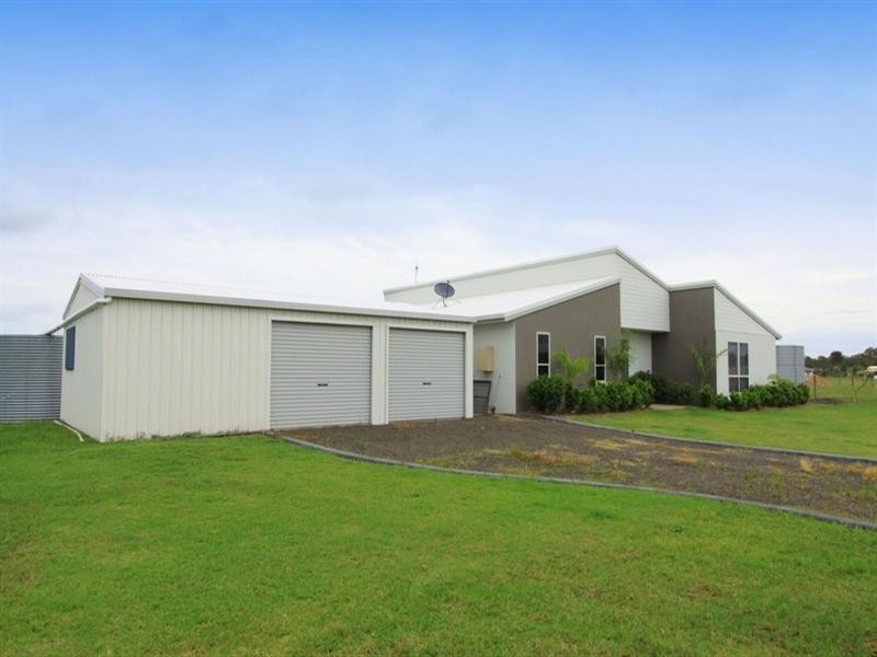 14 Rokeby Court, Branyan QLD 4670