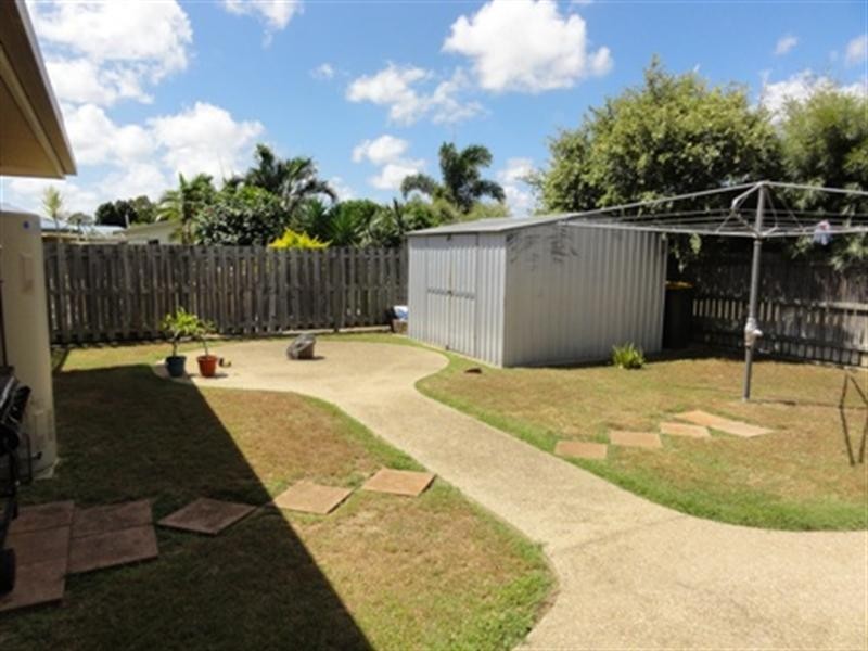 21 Acacia Street, Moore Park Beach QLD 4670