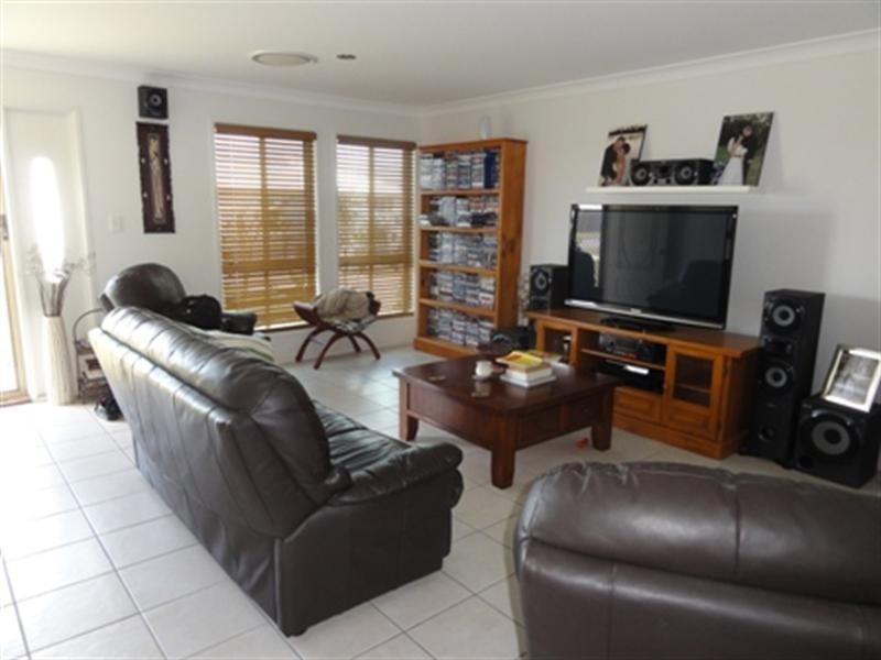 16 Clearview Avenue, Thabeban QLD 4670