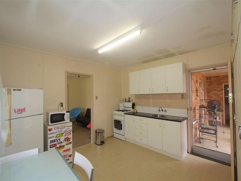 34 Morshead Street, Avenell Heights QLD 4670