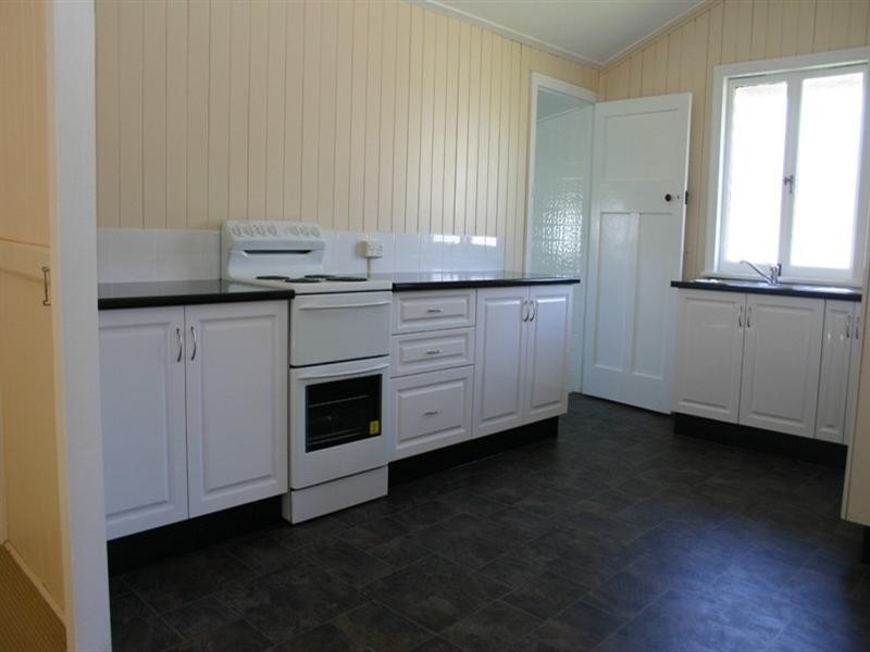 22 Beatrice Street, Walkervale QLD 4670
