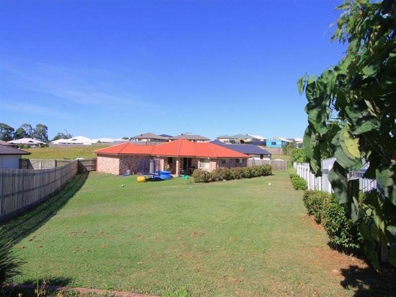 1 Pinnacle Court, Avoca QLD 4670