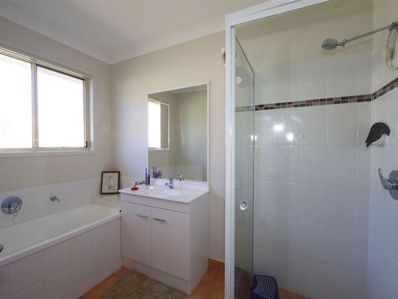 1 Pinnacle Court, Avoca QLD 4670