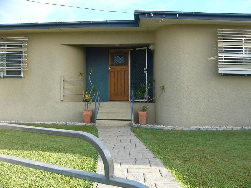 2 Nott Street, Walkervale QLD 4670