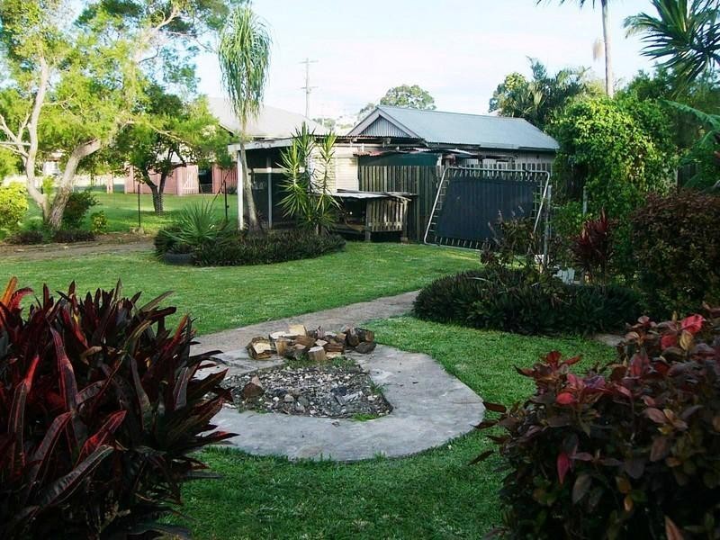 2 Nott Street, Walkervale QLD 4670