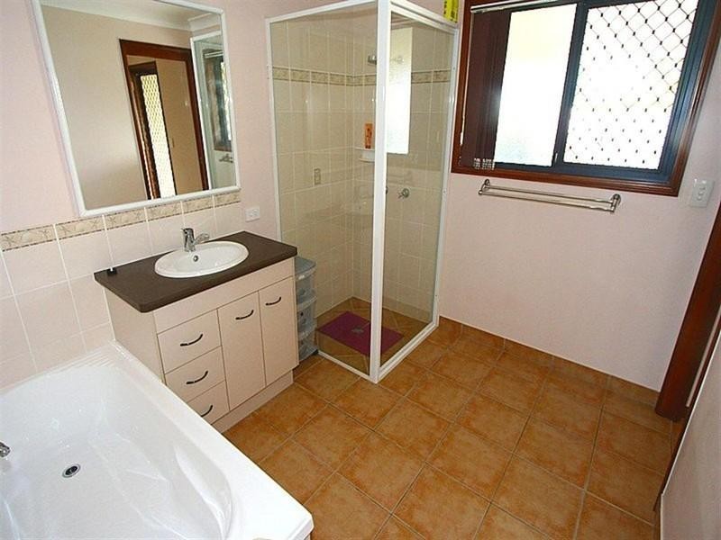 1/2 Treena Place, Innes Park QLD 4670