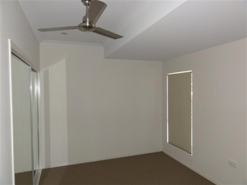 2/16 DeGunst Street, Kepnock QLD 4670