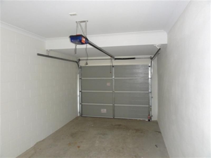 2/16 DeGunst Street, Kepnock QLD 4670