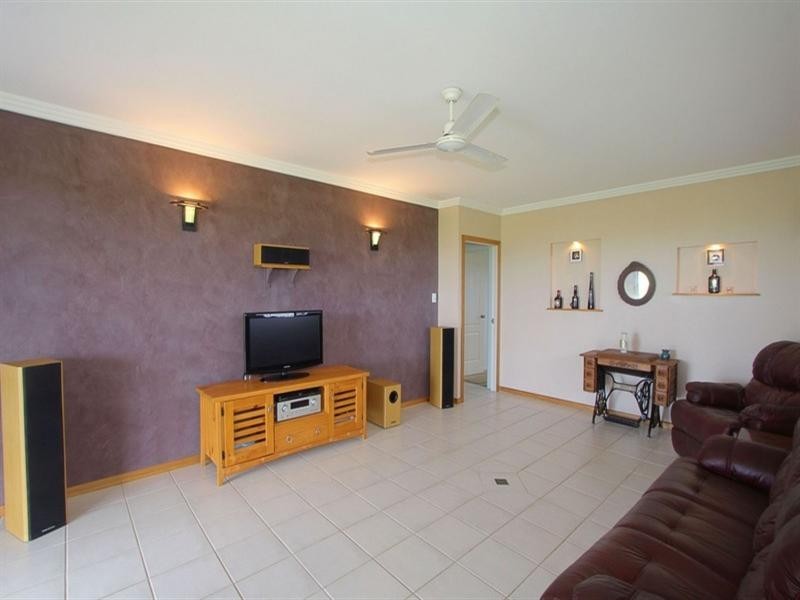 174 Shelley Street, Burnett Heads QLD 4670