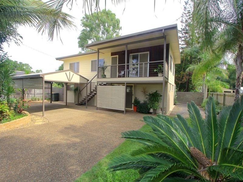 34 Moore Park Road, Moore Park Beach QLD 4670