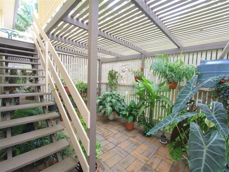 34 Moore Park Road, Moore Park Beach QLD 4670