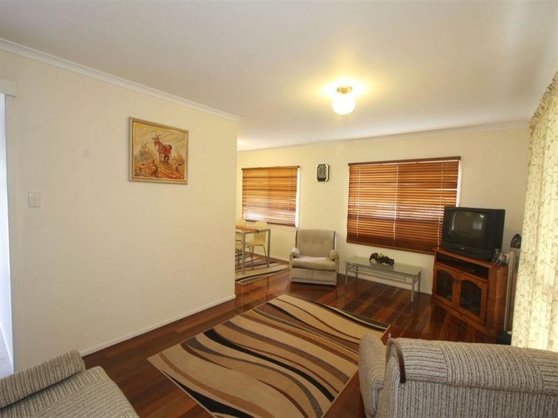 34 Moore Park Road, Moore Park Beach QLD 4670