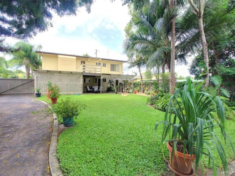 34 Moore Park Road, Moore Park Beach QLD 4670