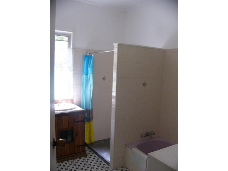 3 Avenue Street, Bundaberg East QLD 4670