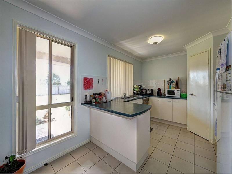 11 Blake Court, Thabeban QLD 4670