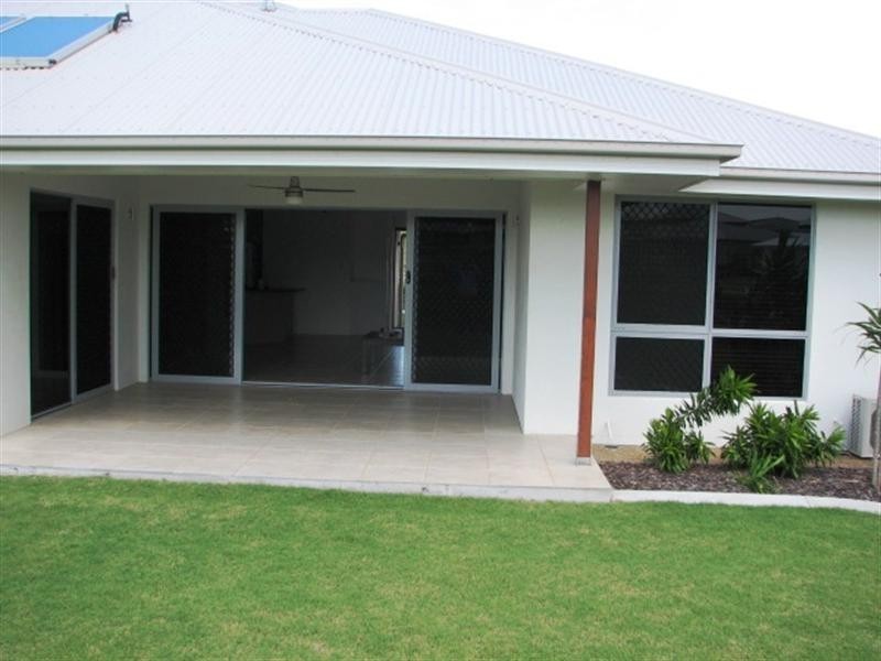 21 Belle Eden Drive, Ashfield QLD 4670